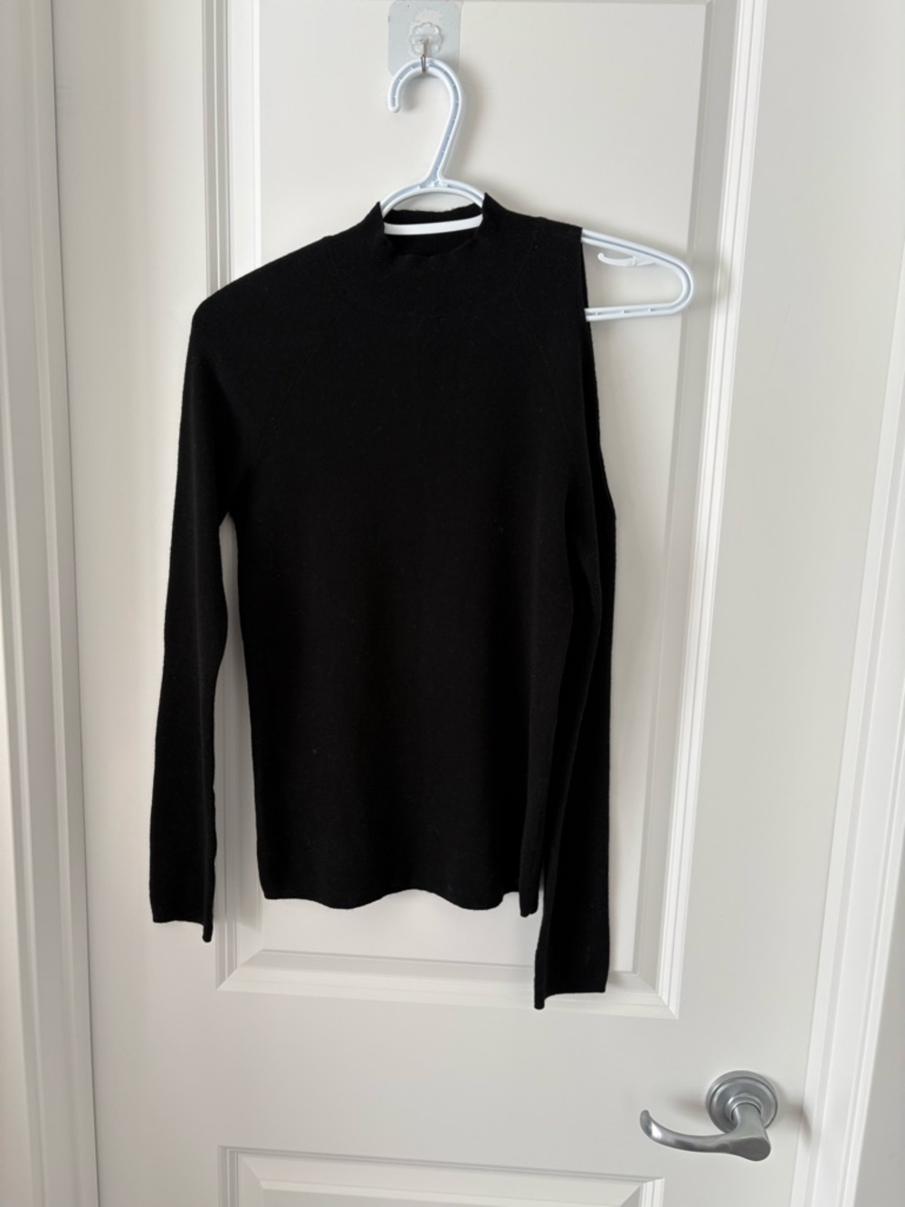 30% Wool Black Off-Shoulder Wool Blend Knit Sweater – Size S